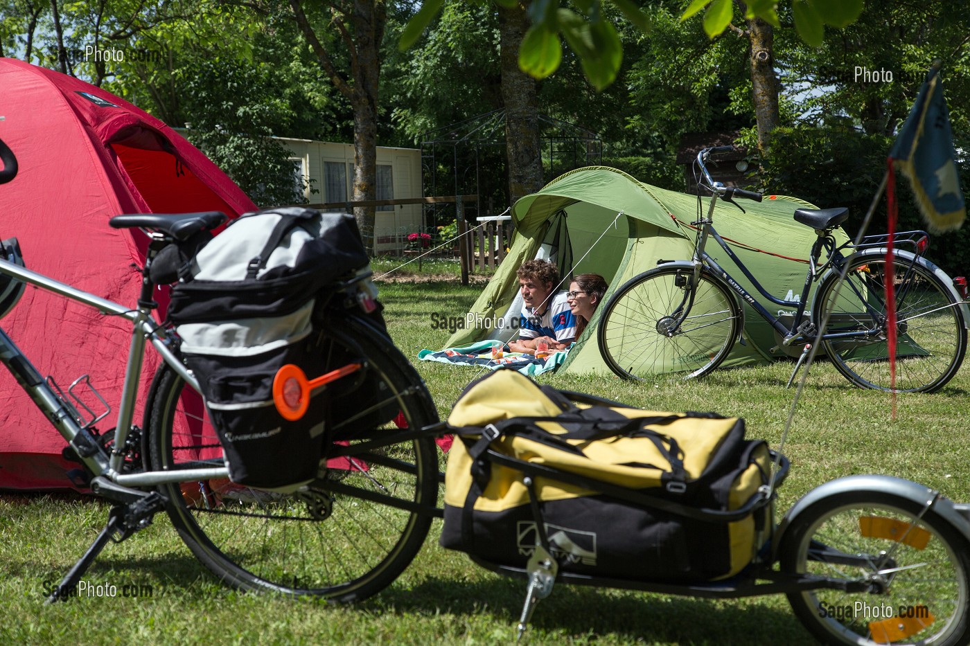 CAMPING LES ILOTS DE SAINT-VAL, VILLIERS-LE-MORHIER, EURE-ET-LOIR (28), FRANCE 