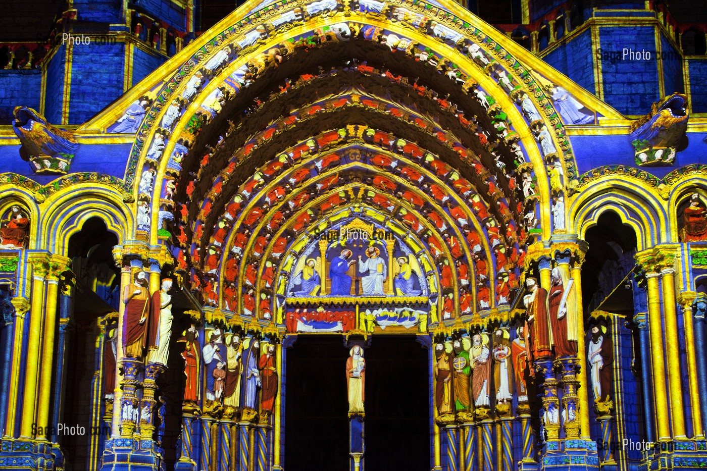 ILLUMINATION DU PORTAIL NORD, NOUVELLE SCENOGRAPHIE DE LA CATHEDRALE NOTRE-DAME POUR LE SPECTACLE DE NUIT 'CHARTRES EN LUMIERES', CHARTRES, EURE-ET-LOIR (28), FRANCE 