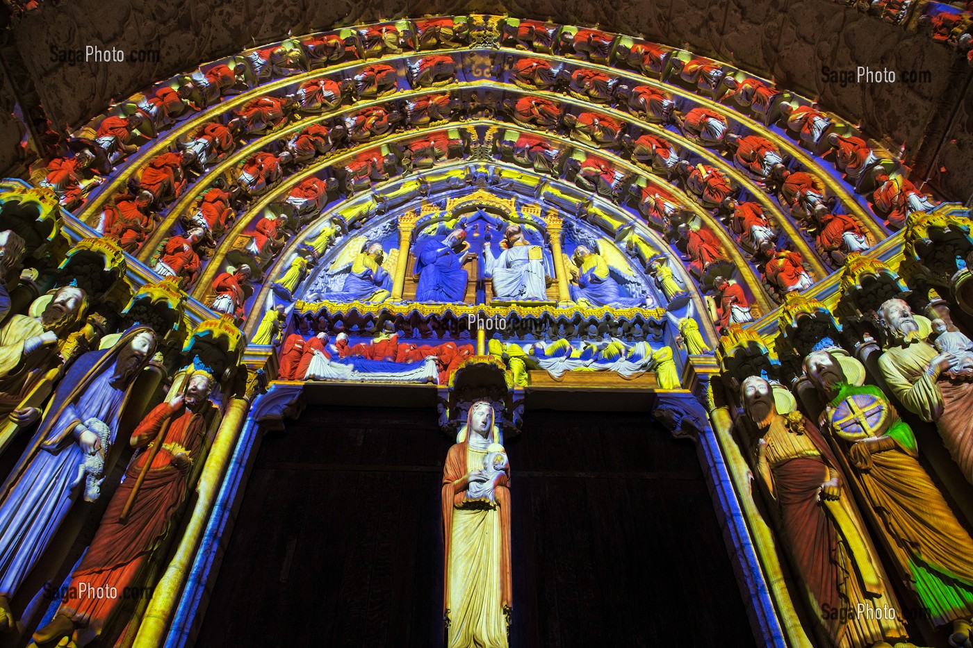 ILLUMINATION DU PORTAIL NORD, NOUVELLE SCENOGRAPHIE DE LA CATHEDRALE NOTRE-DAME POUR LE SPECTACLE DE NUIT 'CHARTRES EN LUMIERES', CHARTRES, EURE-ET-LOIR (28), FRANCE 