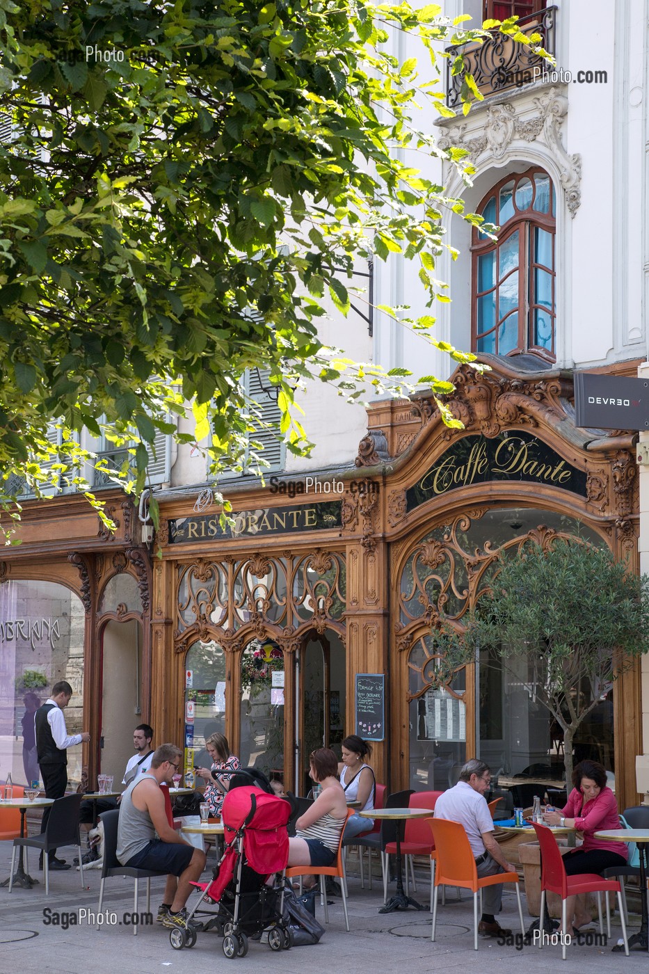 RESTAURANT, CAFFE DANTE, GRANDE-RUE MAURICE VIOLLETTE, DREUX, EURE-ET-LOIR (28), FRANCE 