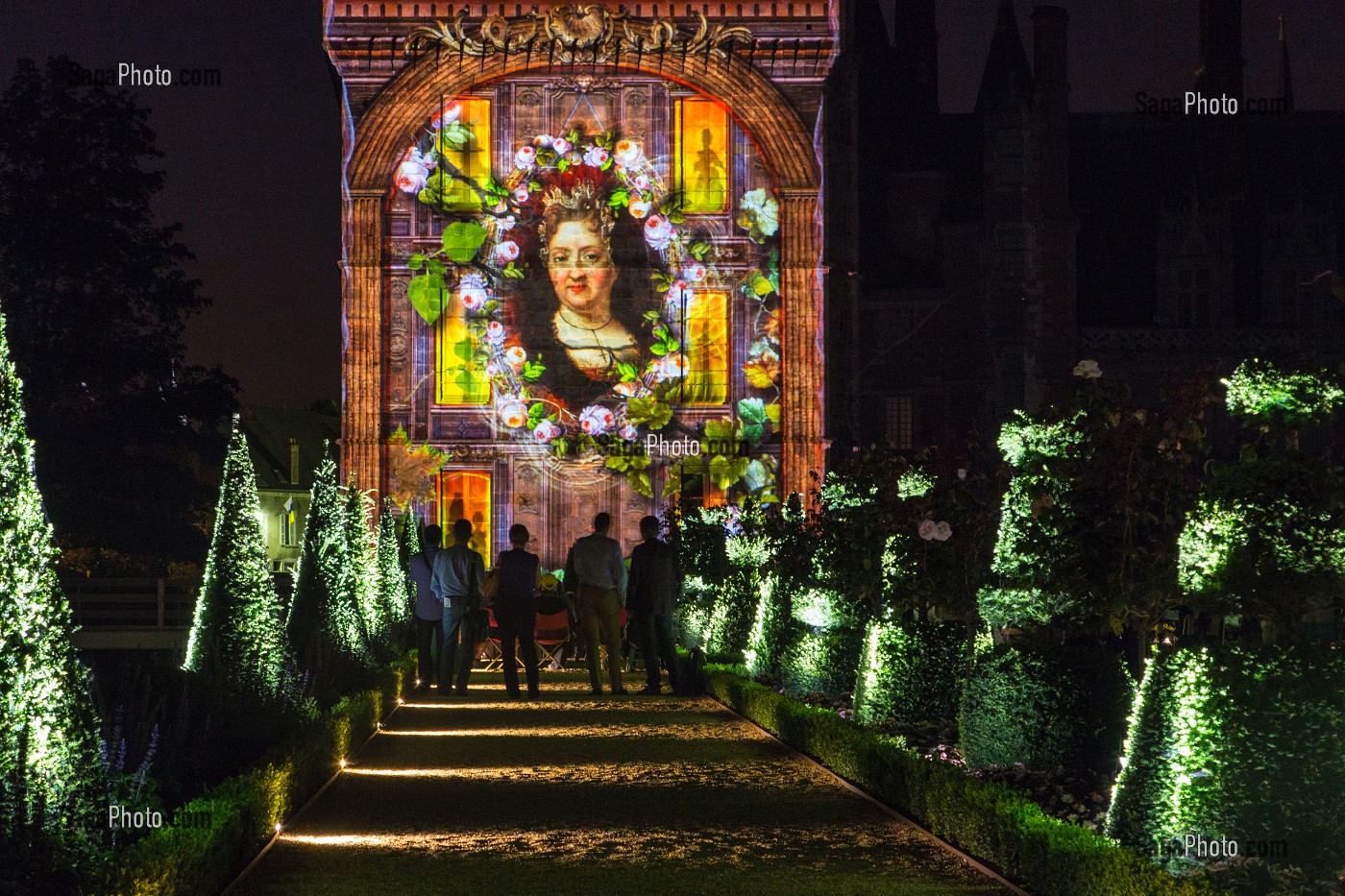 ILLUMINATION DES JARDINS A LA FRANCAISE D'ANDRE LE NOTRE ET SPECTACLE SONS ET LUMIERE, CHATEAU DE MAINTENON, EURE-ET-LOIR (28), FRANCE 