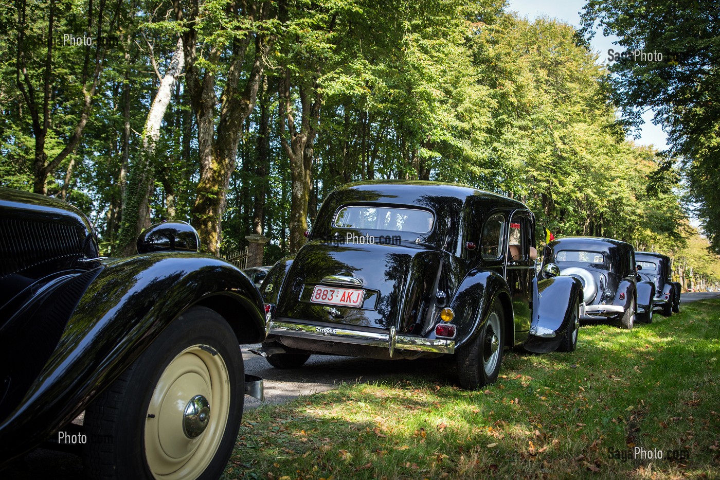 DEFILE DE VOITURES DE COLLECTION, 80 ANS DE LA TRACTION, VOITURE DE LEGENDE DANS LA VILLE DE LA FERTE-VIDAME, EURE-ET-LOIR (28), FRANCE 