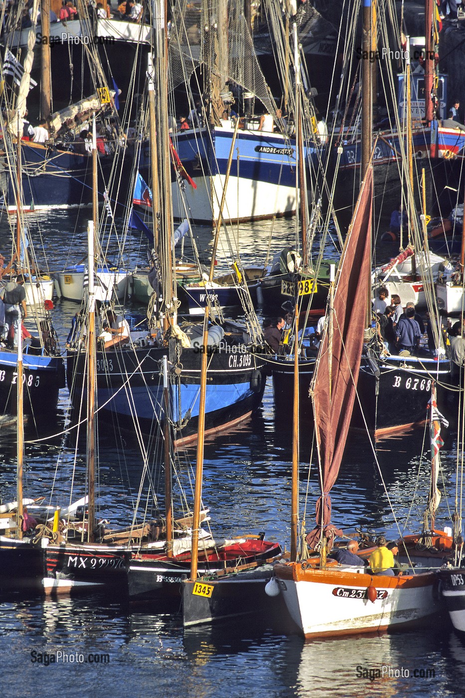 RASSEMBLEMENTS DE VOILIERS TRADITIONNELS, RENCONTRES INTERNATIONALES DE GREEMENTS TRADITIONNELS, DEPASSIONNES DE LA MER ET DES MARINS, BREST, FINISTERE (29), FRANCE 