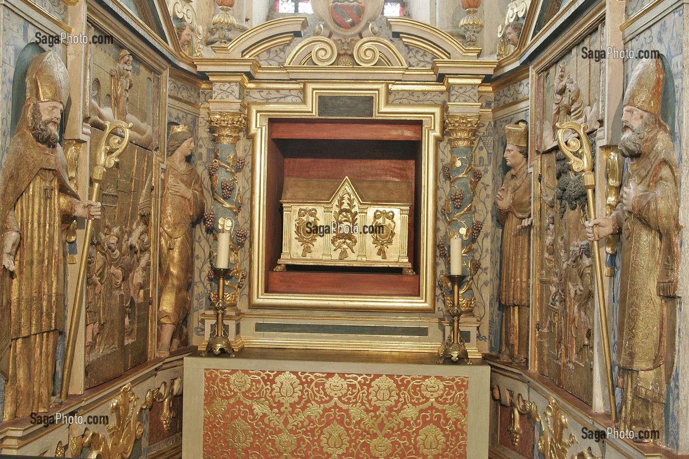 RELIQUAIRE ET OEUVRE D'ORFEVRERIE DU TRESOR DE SAINT-SERNIN, CRYPTE SUPERIEURE, BASILIQUE SAINT-SERNIN, ART ROMAN, TOULOUSE, HAUTE-GARONNE (31), FRANCE 