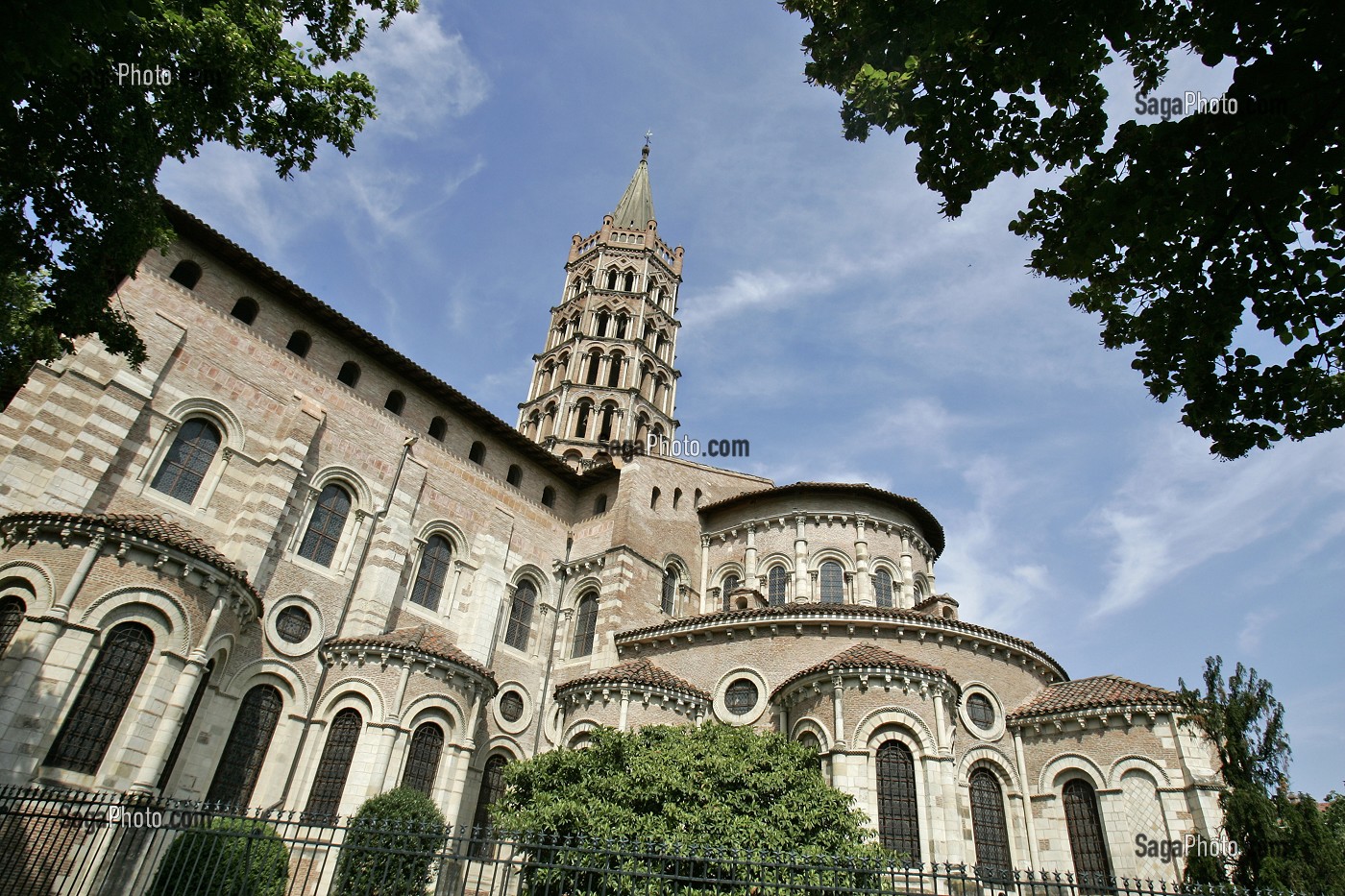 CHEVET DE LA BASILIQUE SAINT-SERNIN, ART ROMAN, TOULOUSE, HAUTE-GARONNE (31), FRANCE 