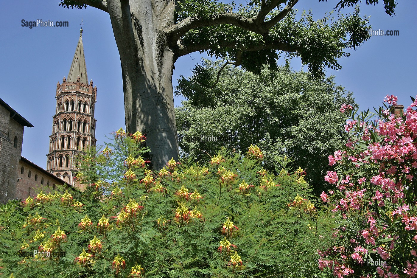CLOCHER OCTOGONAL DE LA BASILIQUE SAINT-SERNIN, ART ROMAN, TOULOUSE, HAUTE-GARONNE (31), FRANCE 