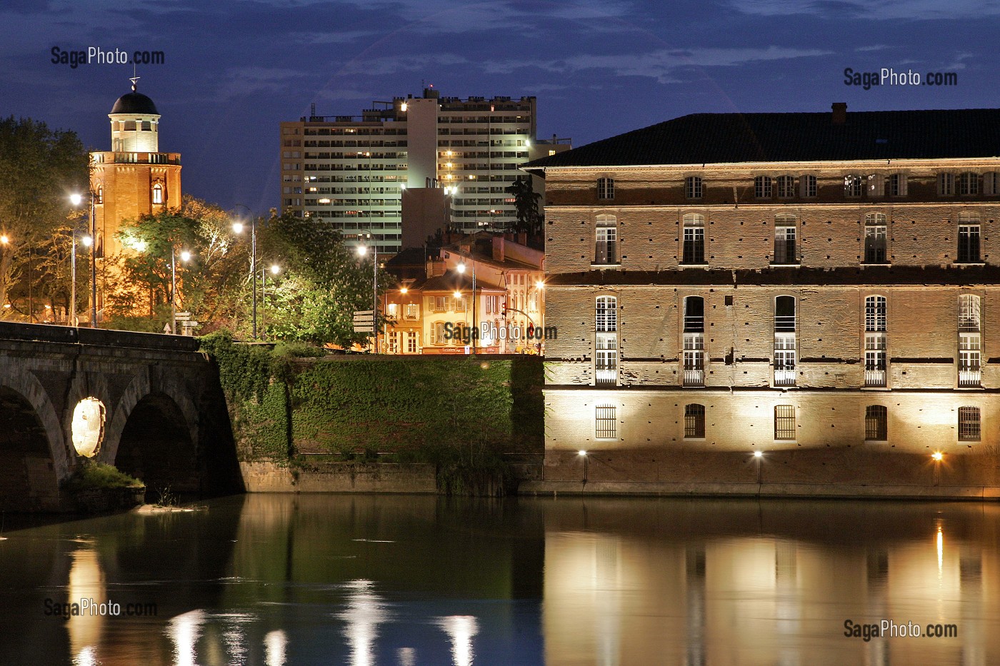 VUE DU PONT-NEUF ET GARONNE, GALERIE DU CHATEAU D'EAU ET HOTEL DIEU SAINT-JACQUES, QUARTIER SAINT-CYPRIEN, VILLE DE TOULOUSE, HAUTE-GARONNE (31), FRANCE 