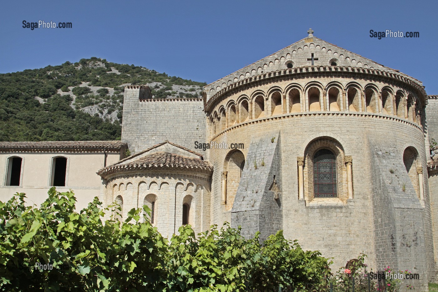 ABBAYE DE GELLONE, SAINT GUILHEM LE DESERT (34), VILLAGE MEDIEVAL, ETAPE DU PELERINAGE DE SAINT JACQUES DE COMPOSTELLE, LABELISE PLUS BEAU VILLAGE DE FRANCE 