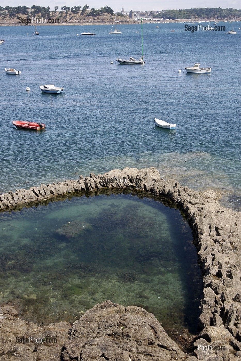 PISCINE EN EAU DE MER, PROMENADE AU CLAIR DE LUNE, DINARD, ILLE-ET-VILAINE (35), FRANCE 