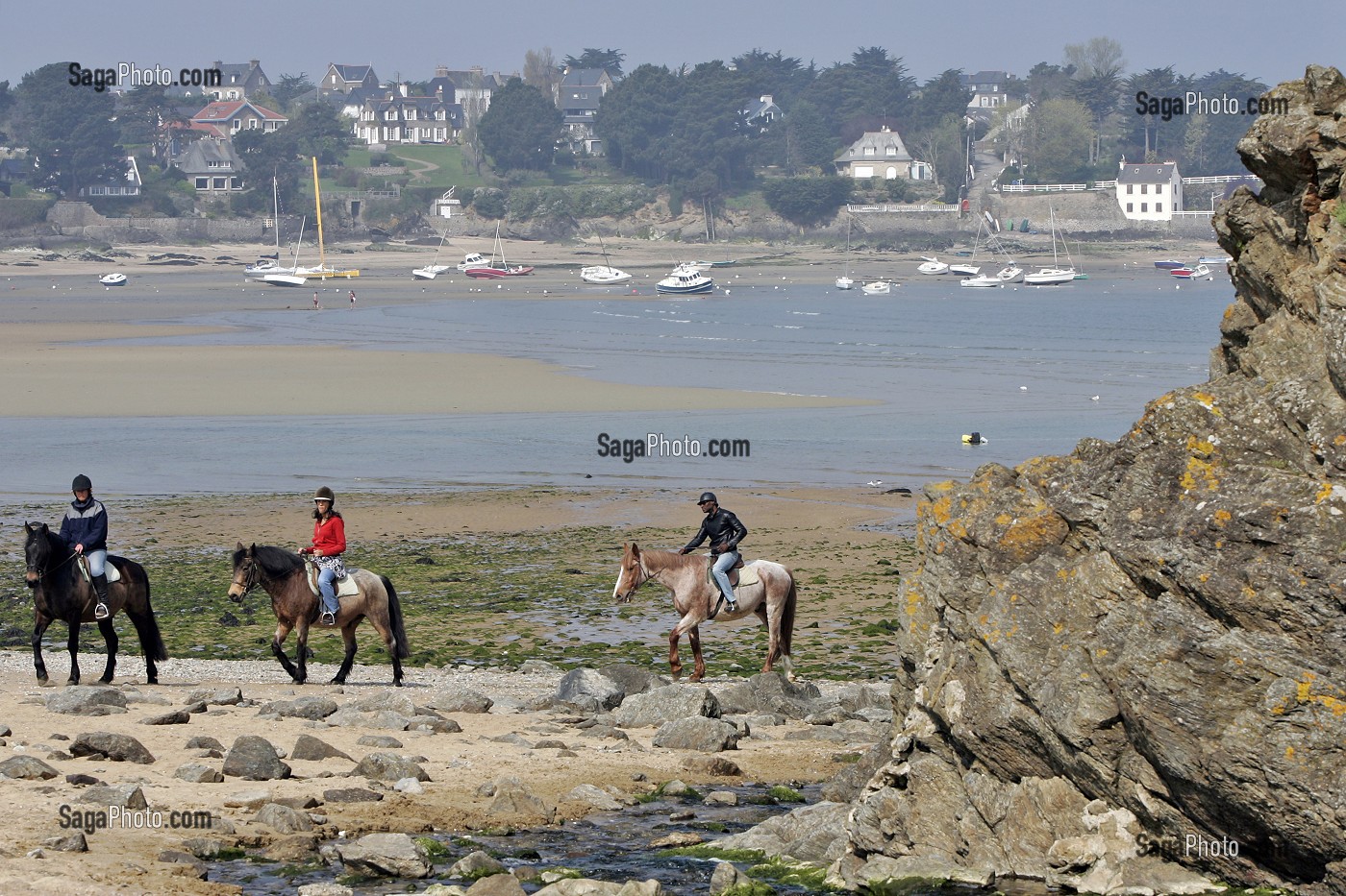 CENTRE EQUESTRE 'LA CRAVACHE', BALLADE A CHEVAL SUR LA PLAGE DU HAVRE, SAINT-MALO, ILLE-ET-VILAINE (35), FRANCE 
