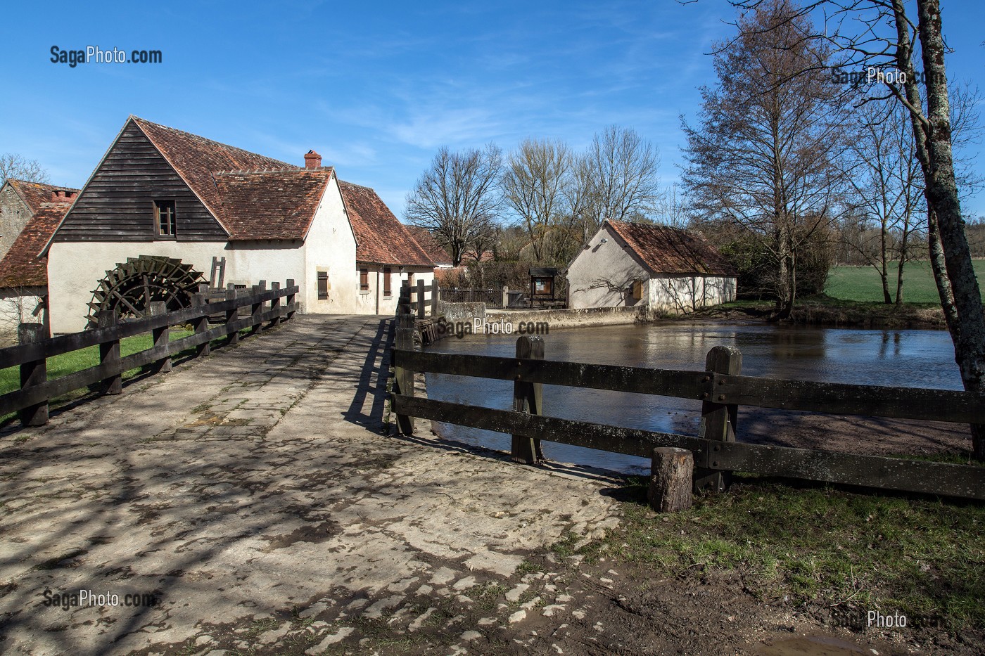 LE MOULIN D'ANGIBAULT, DECOR DU ROMAN DU MEUNIER D'ANGIBAULT, CIRCUIT SUR LE ROMANTISME DE LA VALLEE NOIRE DE GEORGE SAND DANS LE BERRY, MONTIPOURET (36), FRANCE 