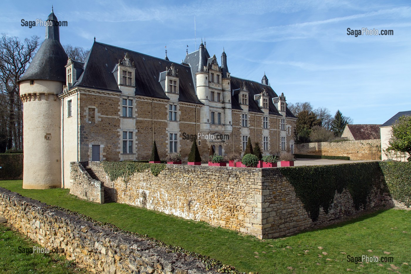 CHATEAU D'ARS, DEMEURE RENAISSANCE, ANCIENNE PROPRIETE DE GUSTAVE PAPET, MEDECIN ET AMI DE GEORGE SAND, LA VALLEE NOIRE DE GEORGE SAND DANS LE BERRY, LOUROUER-SAINT-LAURENT (36), FRANCE 