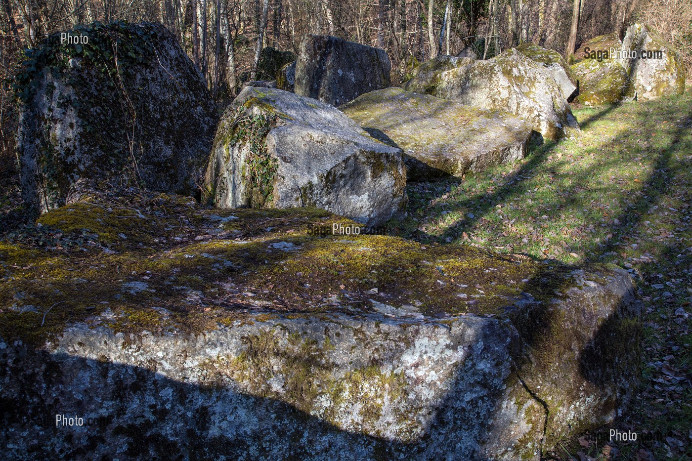 LE PARC DE PARELLES, ANCIENNE CARRIERE DE GRANIT, SOURCE D'INSPIRATION DES LEGENDES RUSTIQUES DE GEORGE SAND, CREVANT, LA VALLEE NOIRE DANS LE BERRY (36), FRANCE 