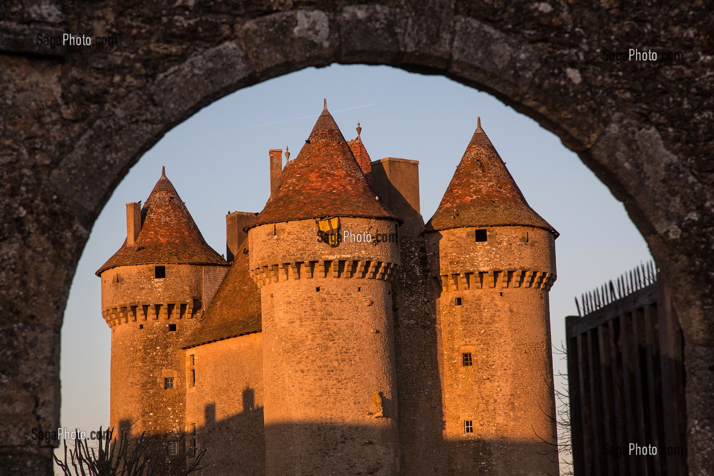 CHATEAU DE SARZAY, ANCIENNE FORTERESSE FEODALE DES 14 ET 15 EME SIECLE, LA VALLEE NOIRE DE GEORGE SAND DANS LE BERRY (36), FRANCE 