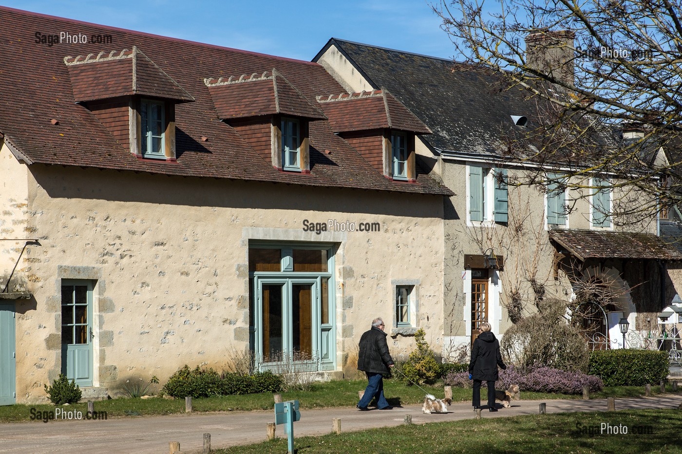 HOTEL LA PETITE FADETTE DEVANT LA DOMAINE GEORGE SAND, LA VALLEE NOIRE ET LE ROMANTISME DE GEORGE SAND DANS LE BERRY, NOHANT-VIC (36), FRANCE 