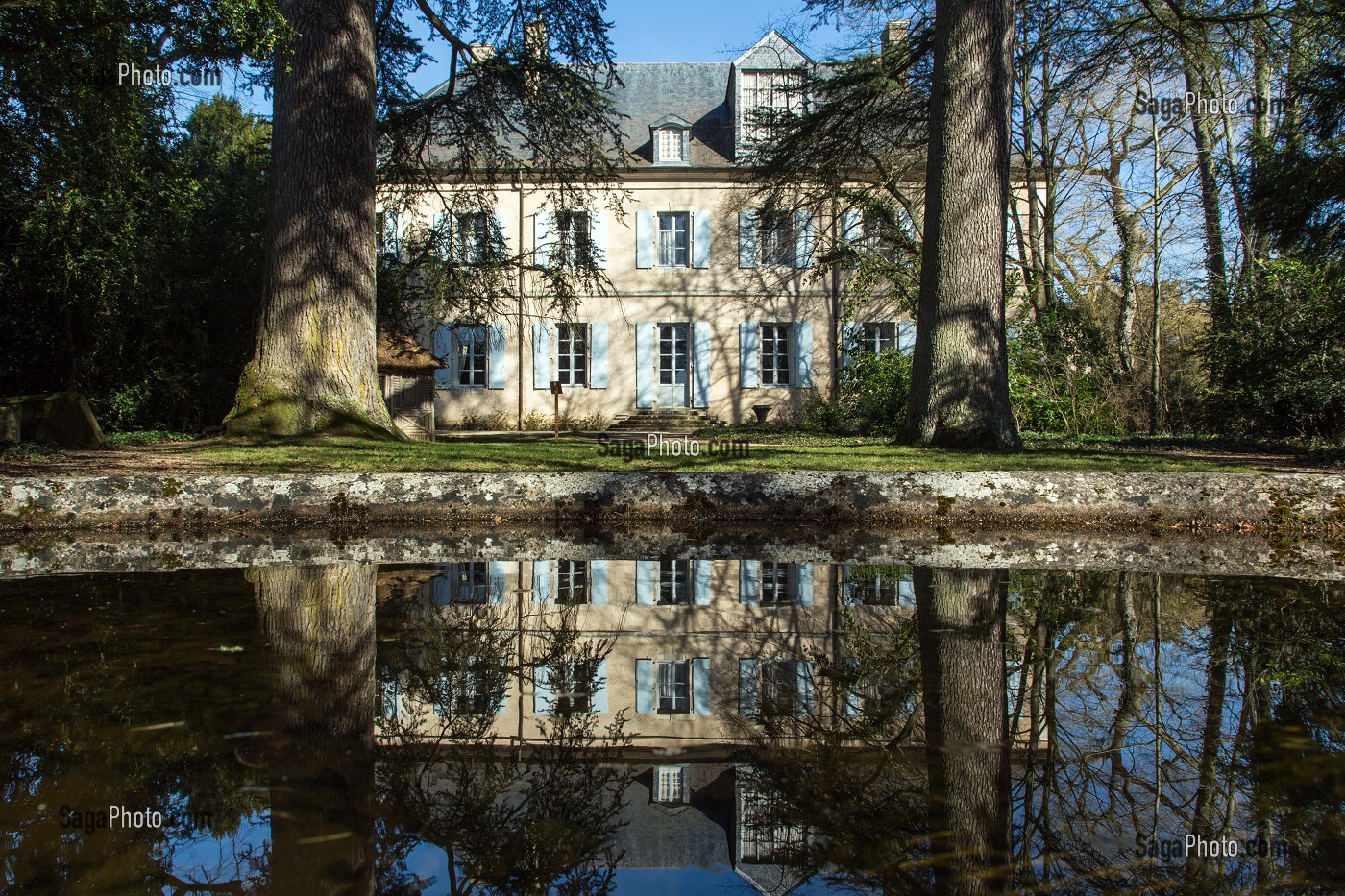 DEMEURE DU 18 EME SIECLE AVEC LES GRANDS CEDRES, DOMAINE GEORGE SAND, LA VALLEE NOIRE ET LE ROMANTISME DE GEORGE SAND DANS LE BERRY, NOHANT-VIC (36), FRANCE 