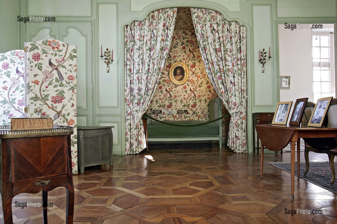 CHAMBRE AVEC PARQUET EN MARQUETERIE, CHATEAU DE VILLANDRY, INDRE-ET-LOIRE (37), FRANCE 