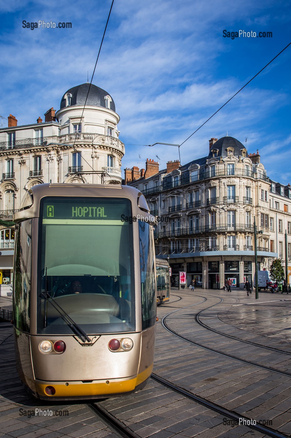 TRAMWAY TAO, PLACE DU MARTROI, ORLEANS, (45) LOIRET, CENTRE, FRANCE 