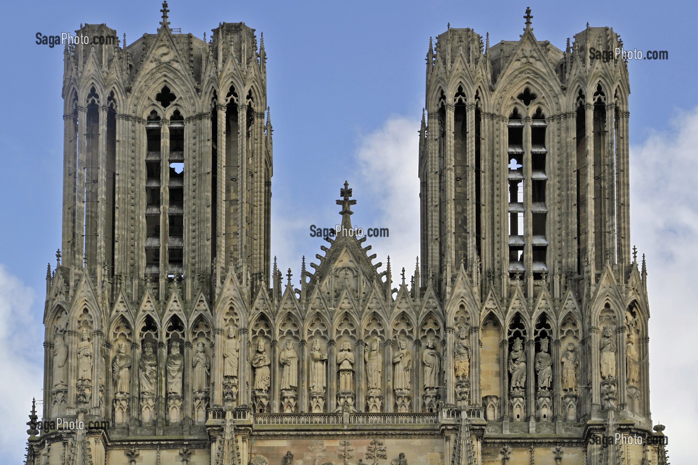 GALERIE DES ROIS ET TOURS, CATHEDRALE NOTRE-DAME EDIFIEE AU XIIIEME SIECLE, REALISATION MAJEURE DE L'ART GOTHIQUE EN FRANCE, INSCRITE AU PATRIMOINE MONDIAL DE L'UNESCO, REIMS, MARNE (51), CHAMPAGNE-ARDENNE, FRANCE 