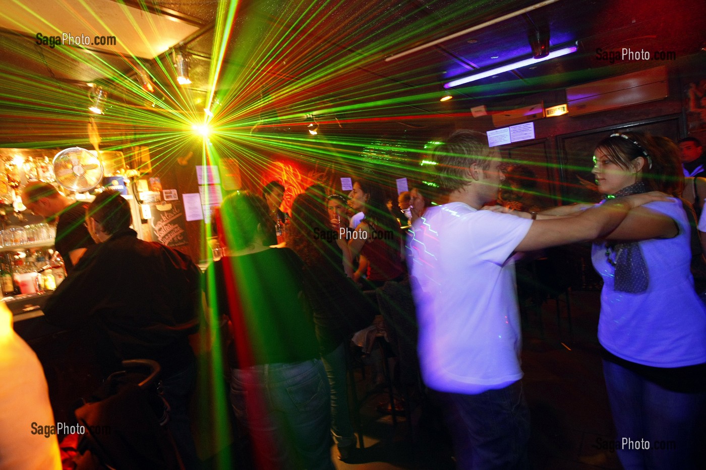 BOITES DE NUIT GOTHIQUE 'LE GOLDEN WAVE', LILLE, NORD (59), FRANCE 