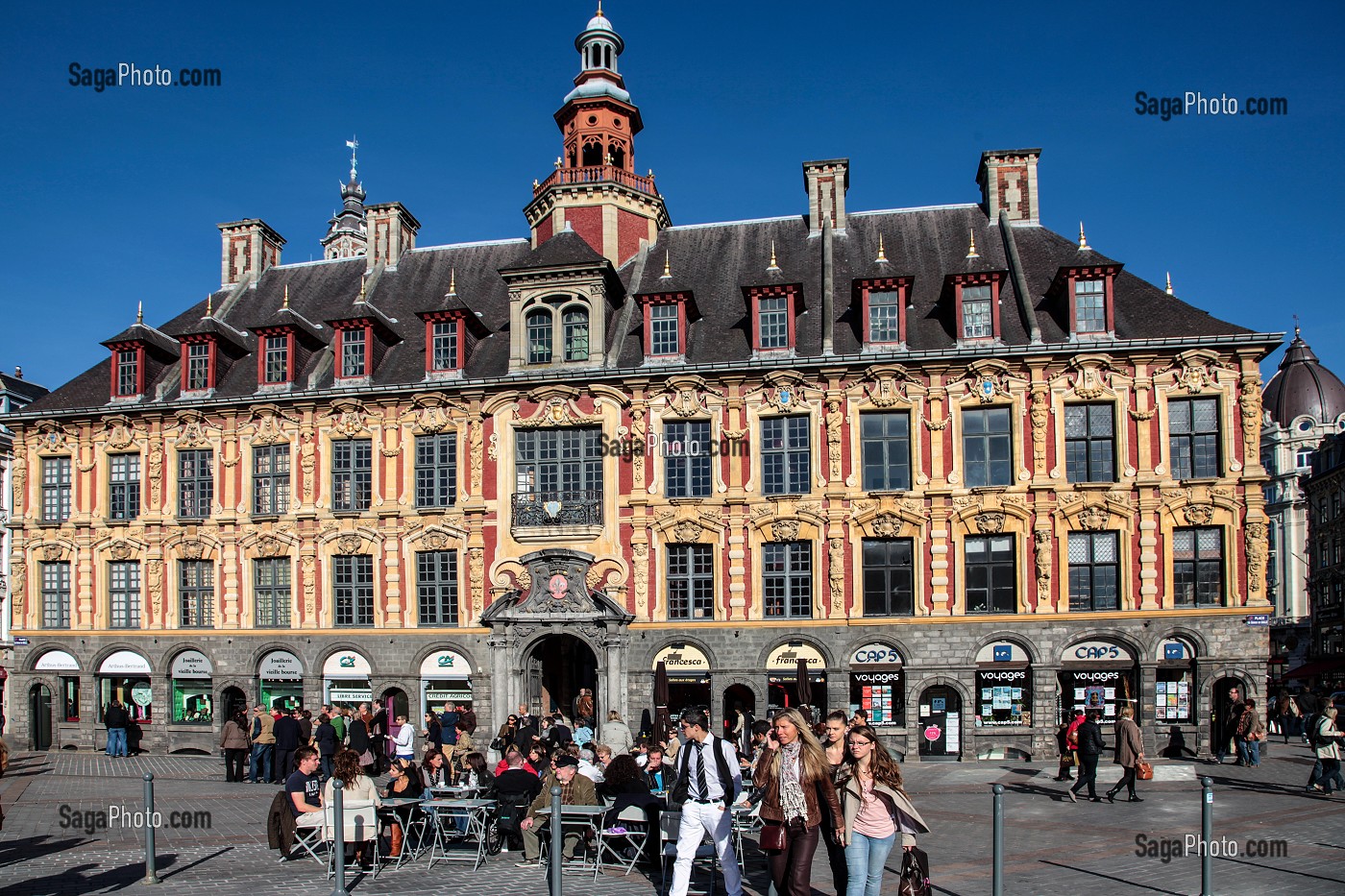 TERRASSE DE CAFE, GRAND PLACE ET VIEILLE BOURSE, LILLE, NORD (59), FRANCE 