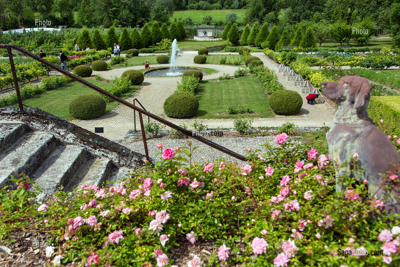 JARDIN A LA FRANCAISE ET FONTAINE DU POTAGER DES PRINCES, UN DES DERNIERS VESTIGES DE LA PARTIE OUEST DU PARC DES PRINCES DE CONDE, CHANTILLY, OISE (60), FRANCE 