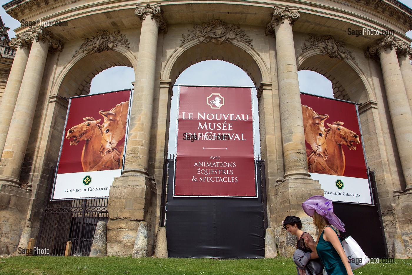 ENTREE DU NOUVEAU MUSEE DU CHEVAL, OUVERT EN 2013, AMENAGE DANS LES GRANDES ECURIES DU DOMAINE DU CHATEAU DE CHANTILLY, OISE (60), FRANCE 