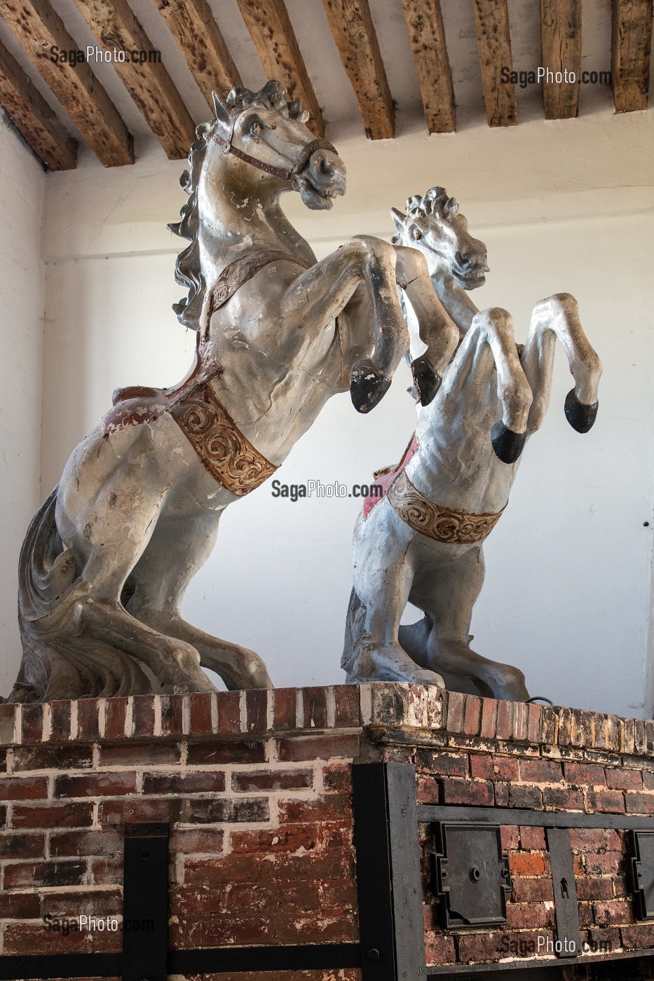 CHEVAUX DE MANEGES CABRES, NOUVEAU MUSEE DU CHEVAL, OUVERT EN 2013, AMENAGE DANS LES GRANDES ECURIES DU DOMAINE DU CHATEAU DE CHANTILLY, OISE (60), FRANCE 