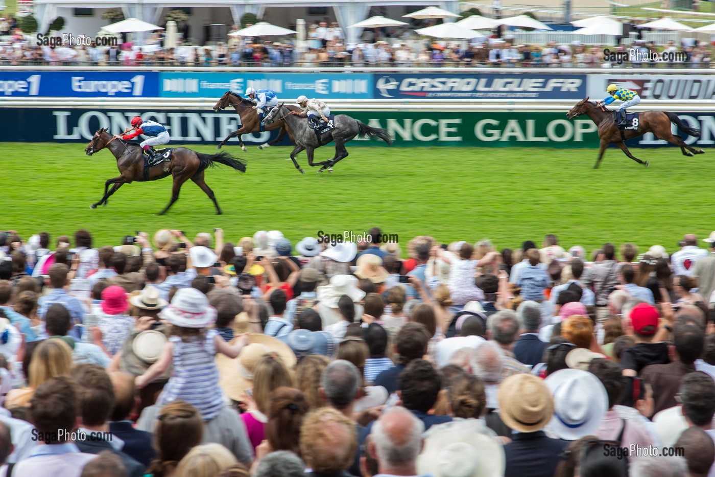 ARRIVEE DU GRAND PRIX DE DIANE LONGINES 2013, COURSE HIPPIQUE A L'HIPPODROME DE CHANTILLY, OISE (60), FRANCE 