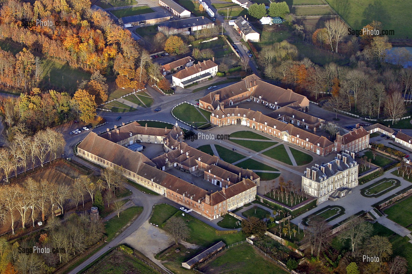 VUE AERIENNE DU HARAS NATIONAL DU PIN, PAYS D'ARGENTAN, ORNE (61), NORMANDIE, FRANCE 