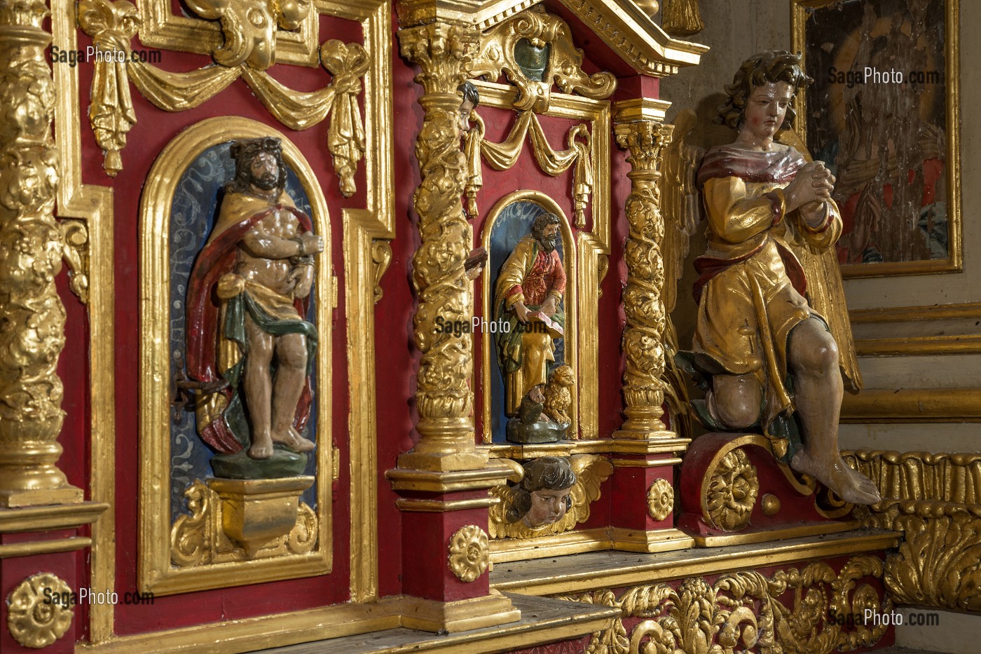 DETAIL DU RETABLE REMARQUABLE DE LA CHAPELLE SAINT-PIERRE, 17 EME SIECLE, SAINT-NICOLAS-DE SOMMAIRE (61) ORNE, BASSE-NORMANDIE, FRANCE 
