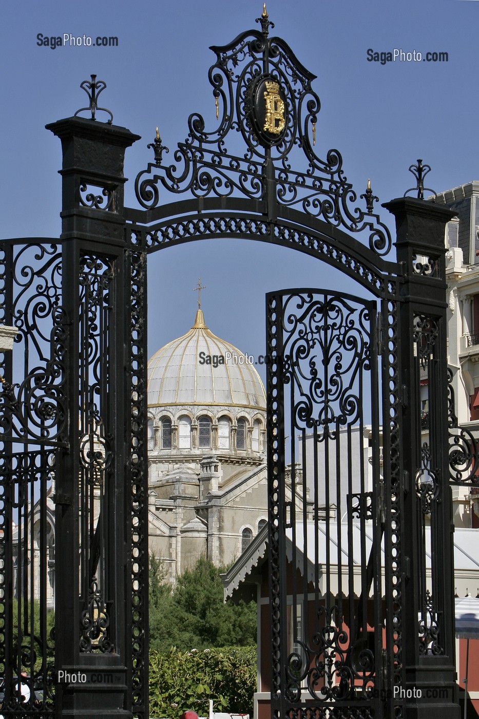 PORTAIL D'ENTEE DE L'HOTEL DU PALAIS ET EGLISE ORTHODOXE SAINT-ALEXANDRE NEVSKY, PAYS BASQUE, COTE BASQUE, BIARRITZ, PYRENEES ATLANTIQUES, (64), FRANCE 