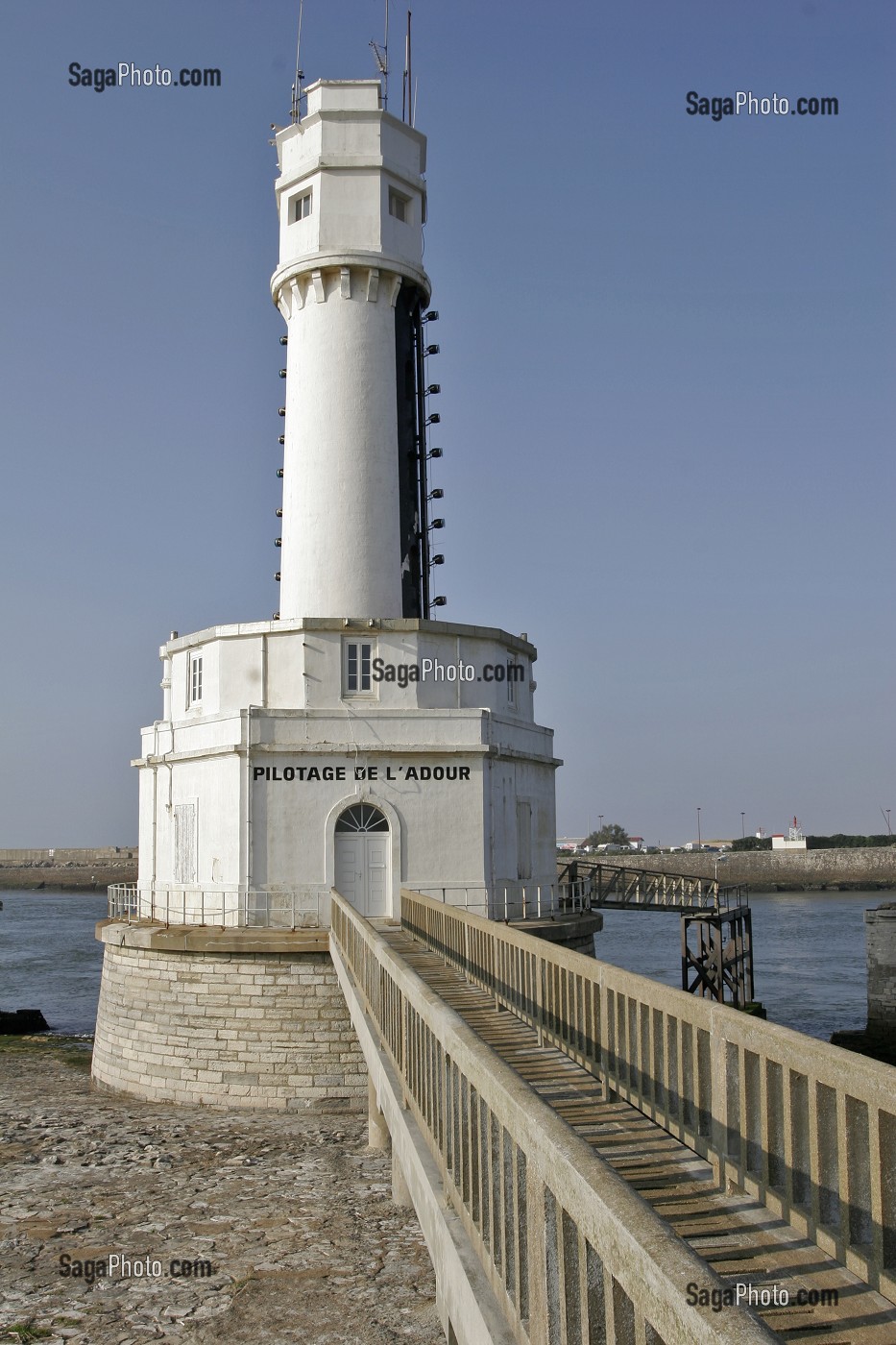TOUR DE PILOTAGE DE L'ADOUR, EMBOUCHURE DE L'ADOUR, LA BARRE, ANGLET, PYRENEES ATLANTIQUES, (64), FRANCE, PAYS BASQUE, COTE BASQUE 