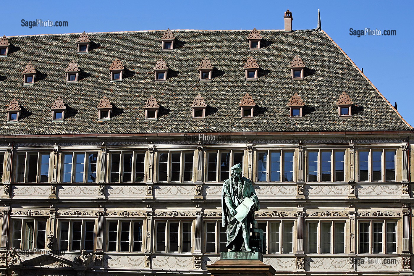 PLACE GUTENBERG ET CHAMBRE DE COMMERCE, STRASBOURG, BAS RHIN (67), ALSACE, FRANCE, EUROPE 