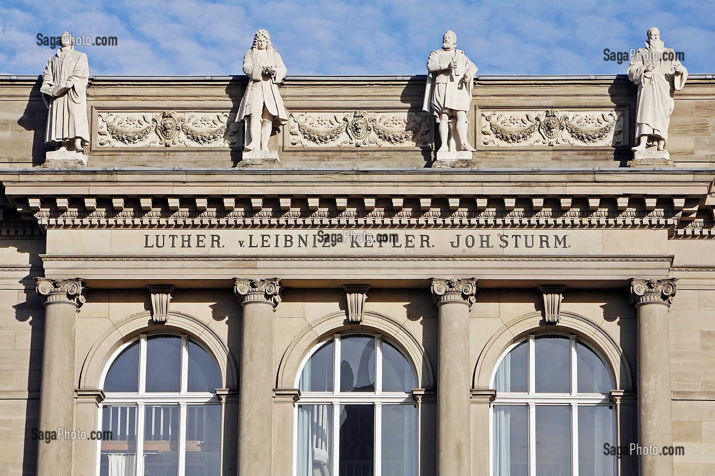 SCULPTURES DE LUTHER, LEIBNIZ, KEPLER, JOH.STURM, PALAIS UNIVERSITAIRE, STRASBOURG, BAS-RHIN (67), ALSACE, FRANCE 