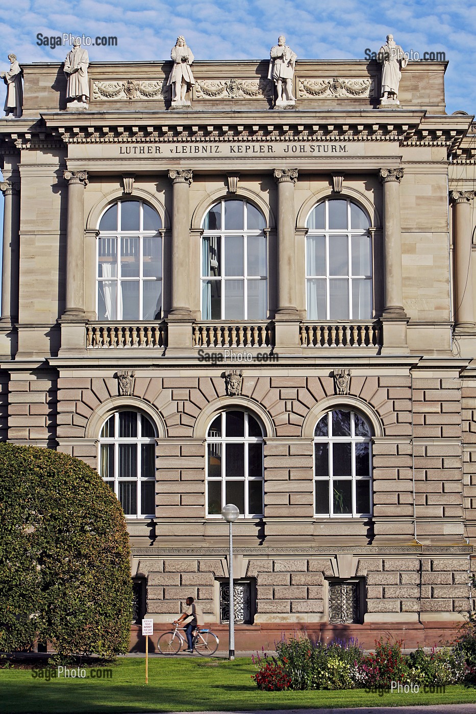 SCULPTURES DE LUTHER, LEIBNIZ, KEPLER, JOH.STURM, PALAIS UNIVERSITAIRE, STRASBOURG, BAS RHIN (67), ALSACE, FRANCE, EUROPE 