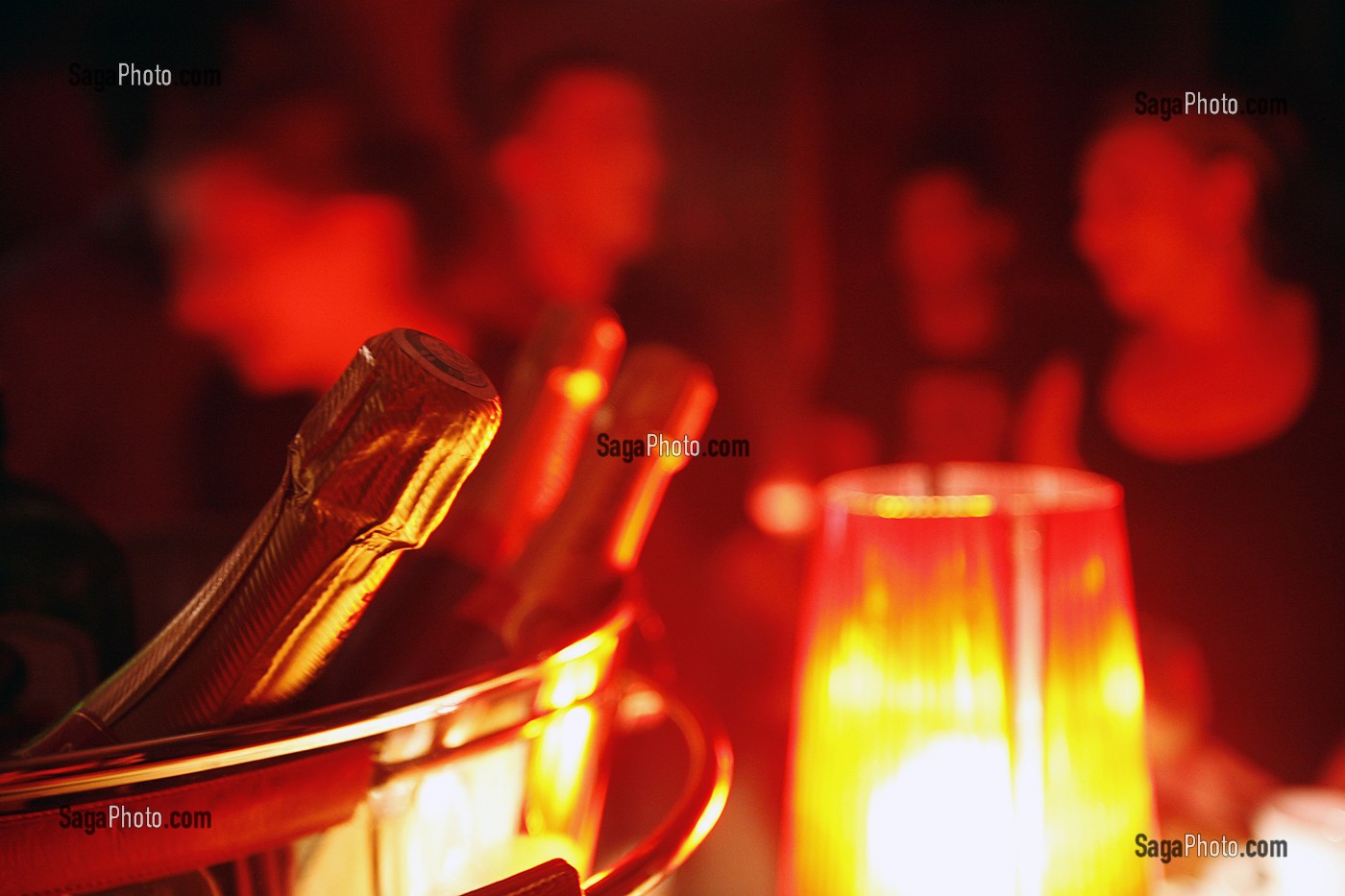 BAR, BOITE DE NUIT, LA PASSERELLE, STRASBOURG, BAS RHIN (67), ALSACE, FRANCE, EUROPE 