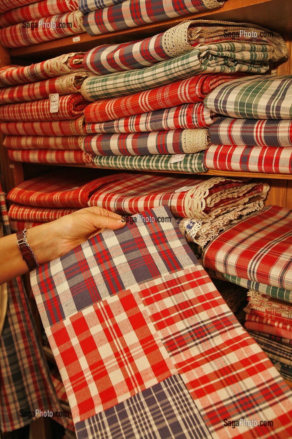 BOUTIQUE NAPPES D'ALSACE, NAPPES EN TISSUS DE KELSCH, STRASBOURG, BAS RHIN (67), ALSACE, FRANCE, EUROPE 