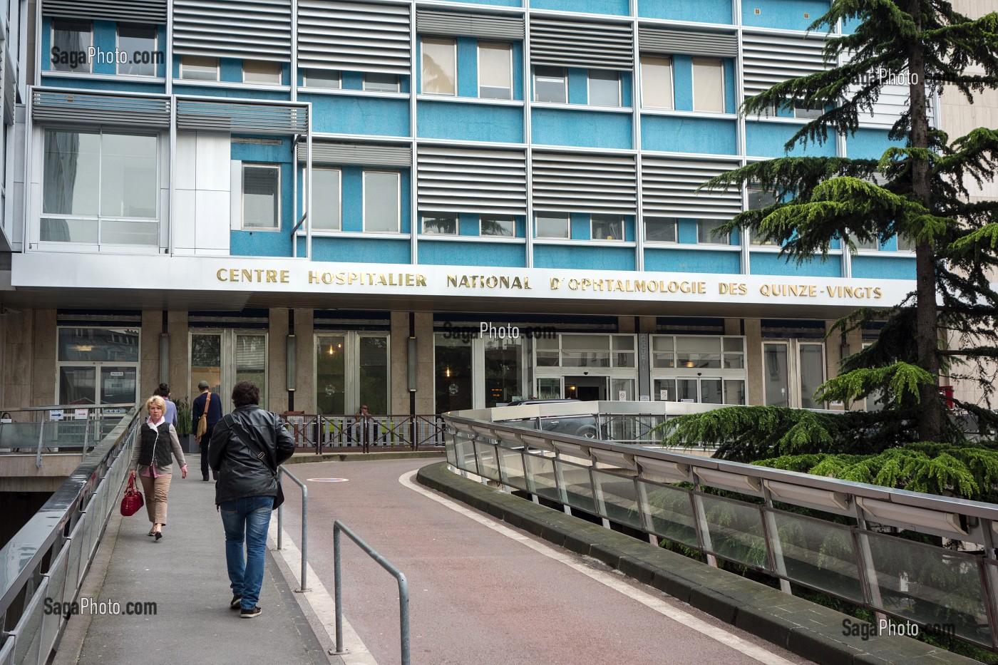 ENTREE DU CENTRE HOSPITALIER NATIONAL D'OPHTALMOLOGIE DES QUINZE-VINGT, HOPITAL DES 15-20, RUE DE CHARENTON, 12EME ARRONDISSEMENT, PARIS, FRANCE 