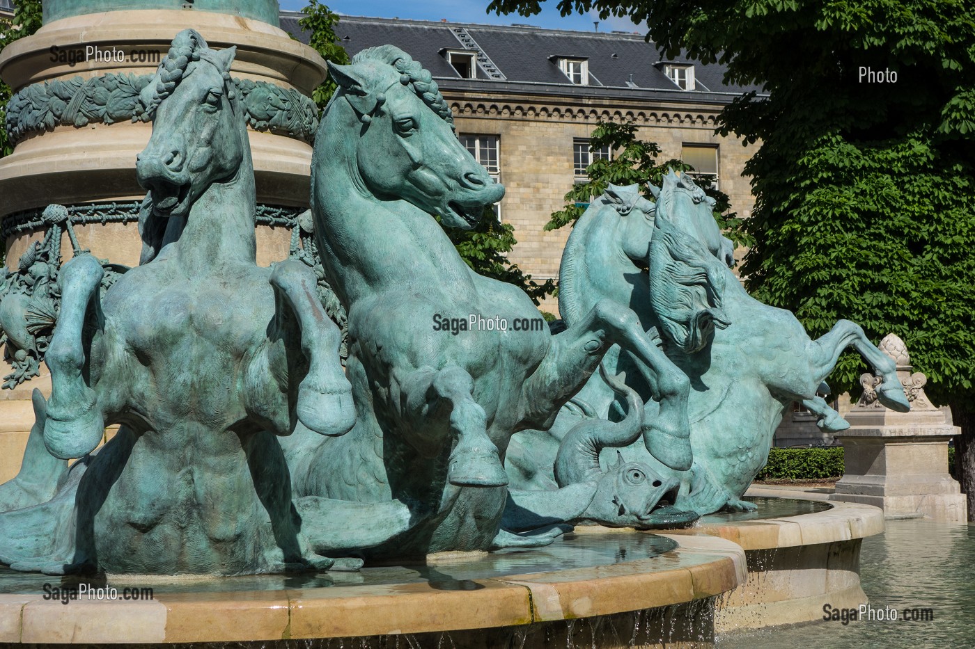 FONTAINE AUX CHEVAUX CABRES, LES QUATRES PARTIES DU MONDE, JARDIN DU LUXEMBOURG, 6EME ARRONDISSEMENT, PARIS, FRANCE 