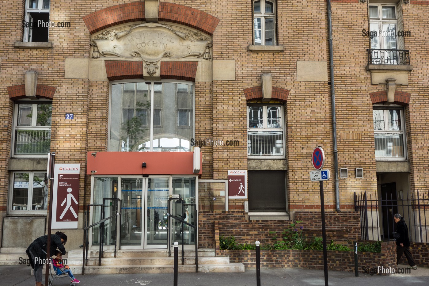 ENTREE PRINCIPALE DE L'HOPITAL COCHIN, RUE DU FAUBOURG SAINT-JACQUES, 14EME ARRONDISSEMENT, PARIS, FRANCE 
