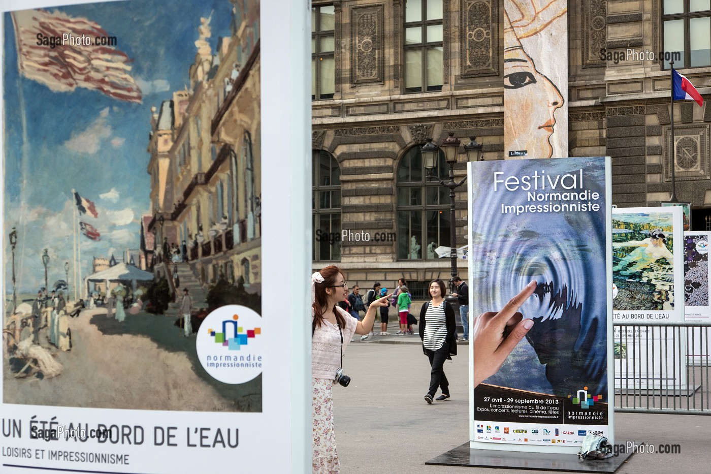 FESTIVAL NORMANDIE IMPRESSIONNISTE, ESPLANADE DEVANT LE MUSEE DU LOUVRE, RUE DE RIVOLI, UN ETE AU BORD DE L'EAU, PARIS (75), FRANCE 