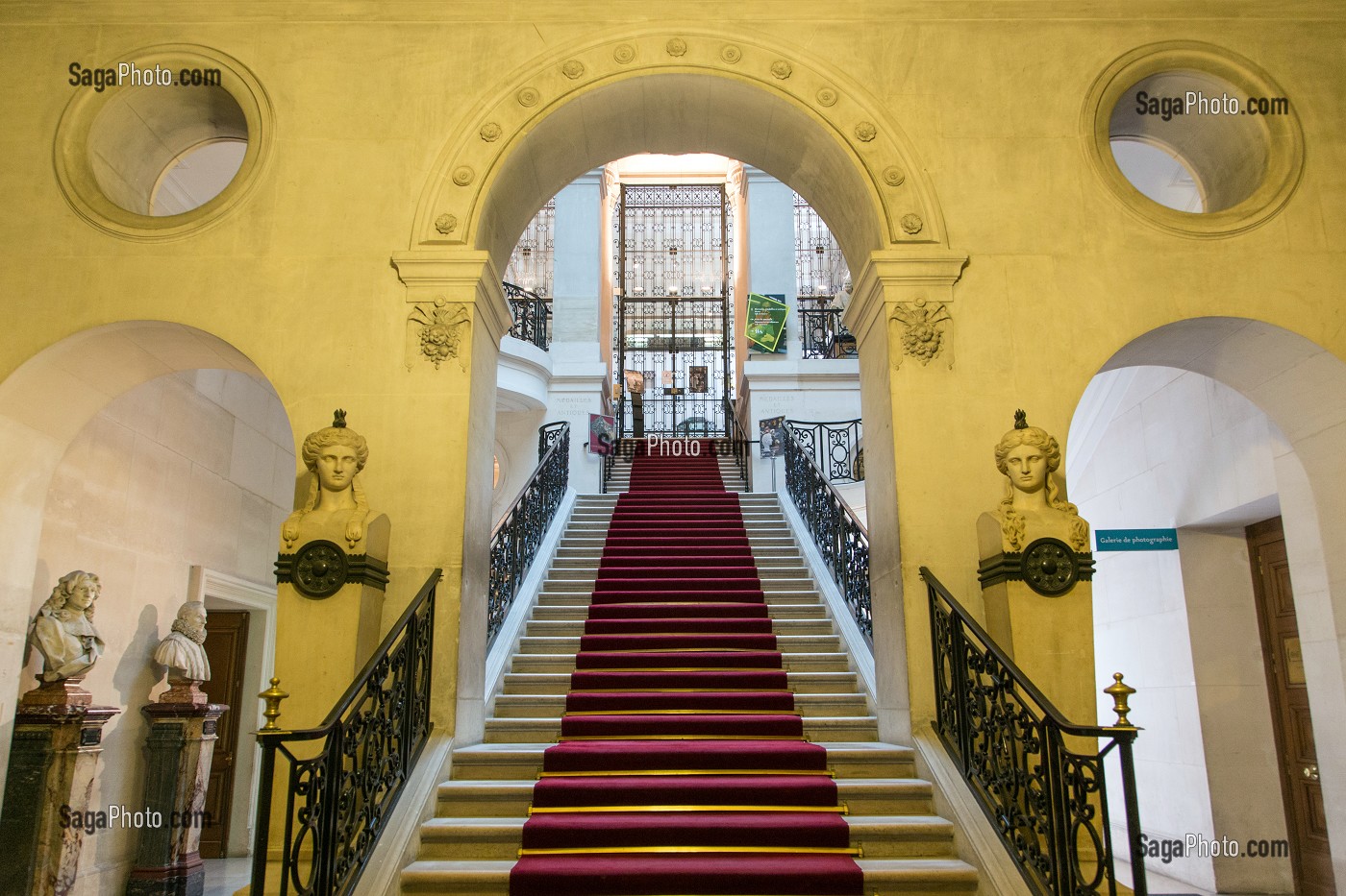 ESCALIER DE LA BIBLIOTHEQUE NATIONALE, RUE RICHELIEU, PARIS (75), FRANCE 