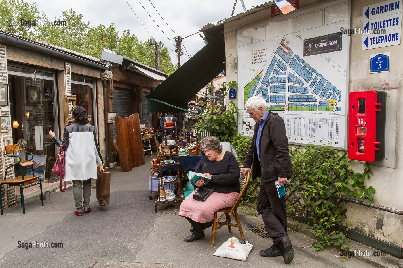 MARCHE AUX PUCES, MARCHE VERNAISON, SAINT-OUEN, SEINE-SAINT-DENIS, FRANCE 