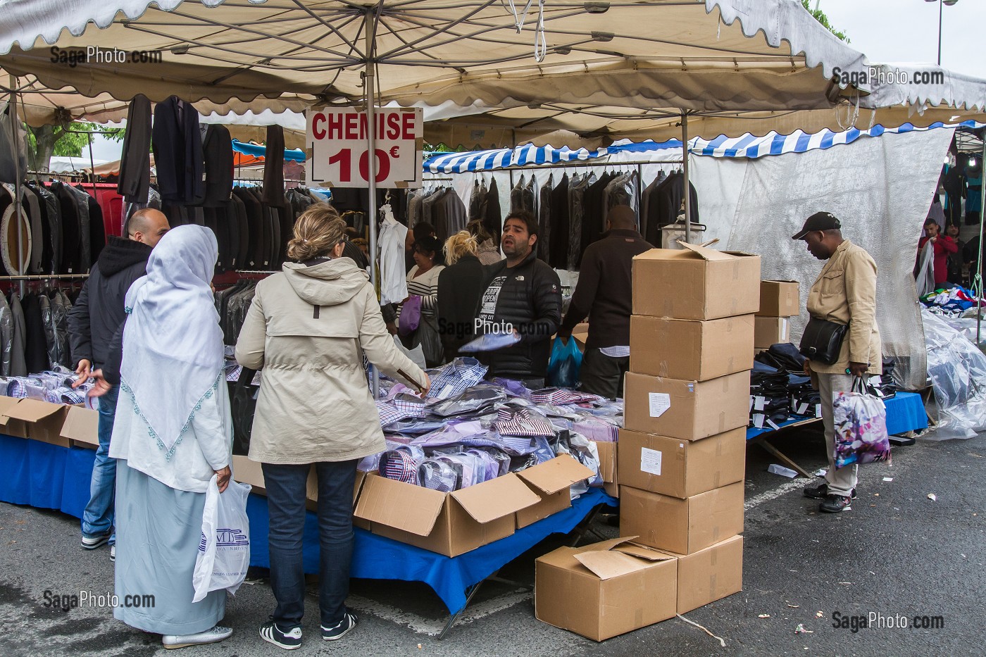 MARCHE AUX PUCES, PORTE DE MONTREUIL, MONTREUIL (93) SEINE-SAINT-DENIS, FRANCE 
