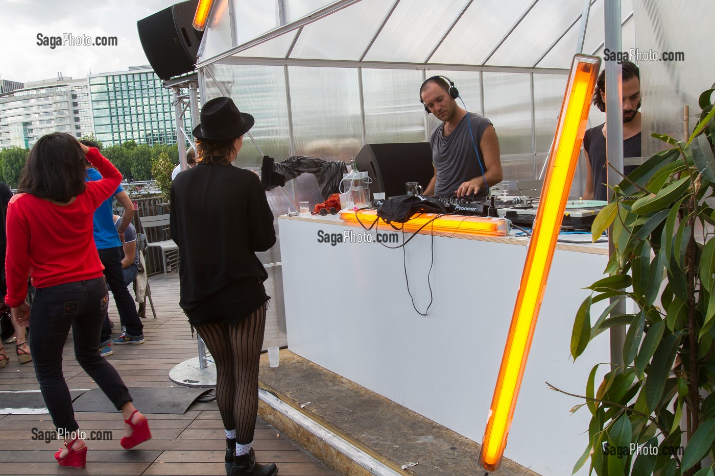 DJ DU WANDERLUST, CITE DE LA MODE ET DU DESIGN, LES DOCKS, 13EME ARRONDISSEMENT, PARIS, FRANCE 
