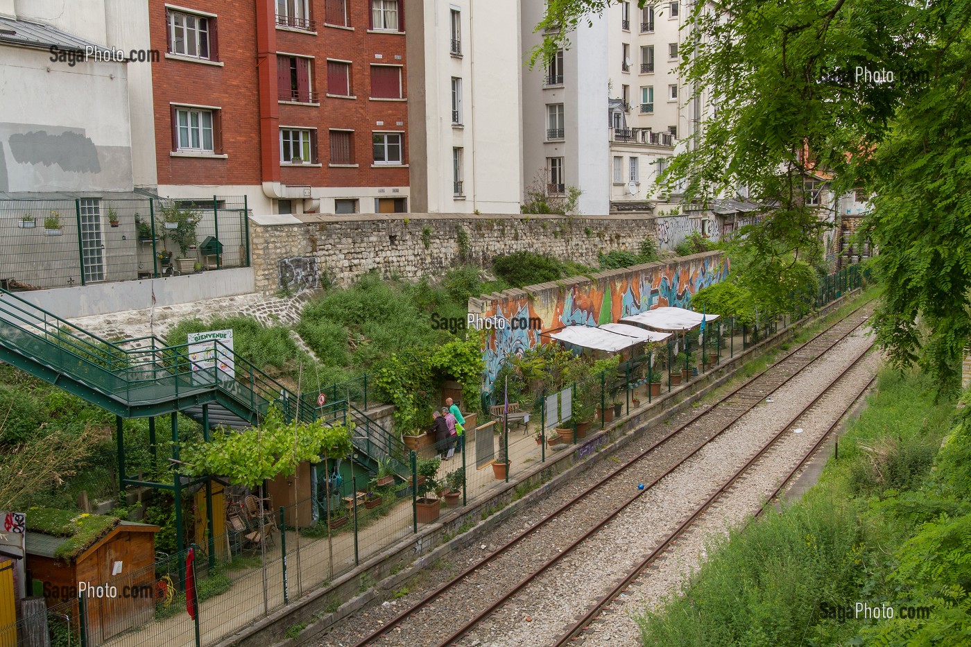 LES JARDINS DU RUISSEAU, JARDIN PARTAGE ASSOCIATIF, SUR LE SITE DE LA GARE ORNANO, PETITE CEINTURE, 18 EME ARRONDISSEMENT (75), FRANCE 