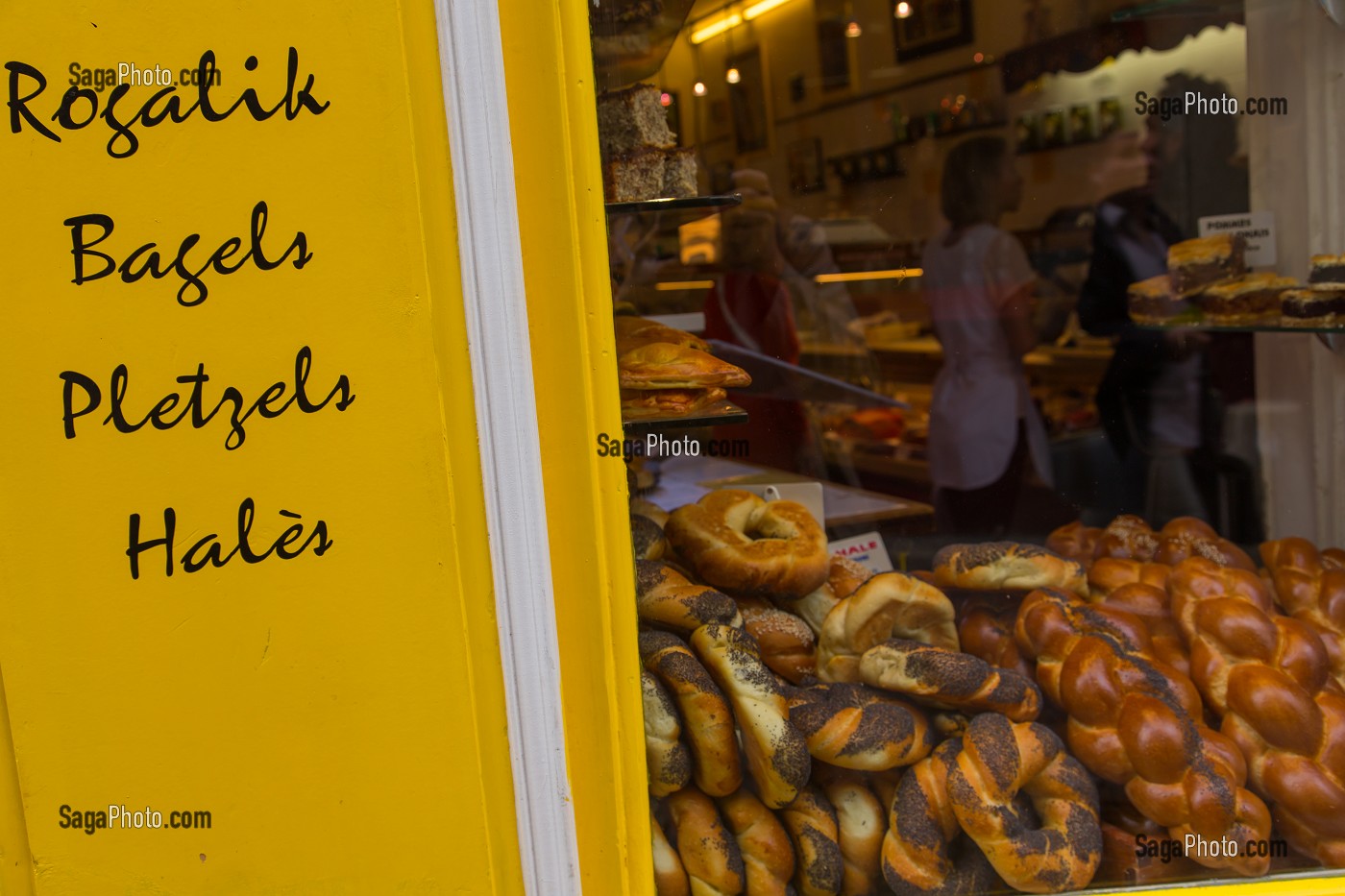 PAINS TRESSES, SPECIALITE YIDDISH, CUISINE JUIVE, 4EME ARRONDISSEMENT, PARIS (75), ILE-DE-FRANCE, FRANCE 