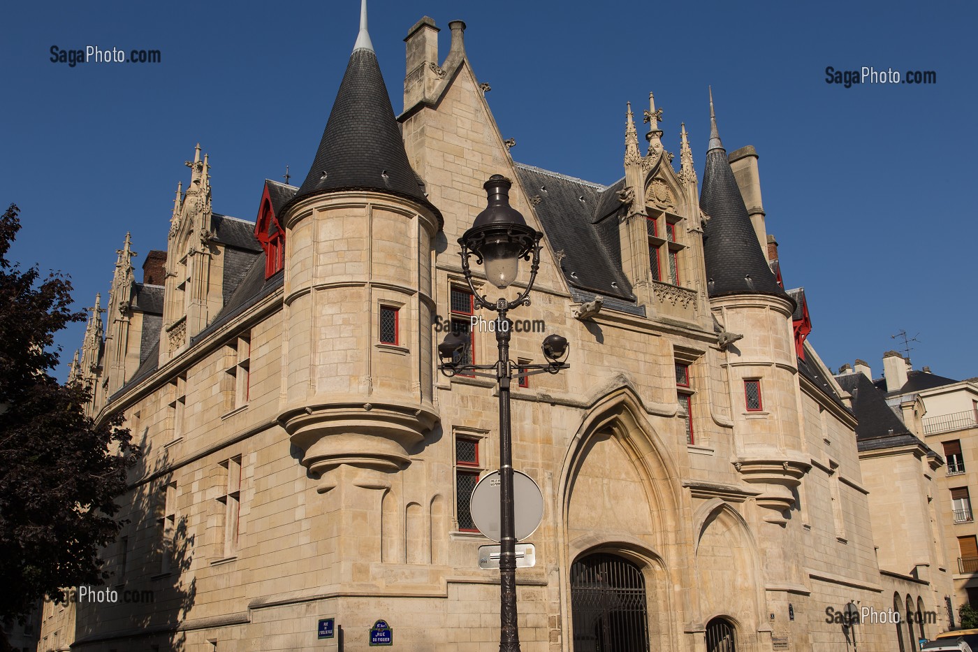 BIBLIOTHEQUE FORNEY, HOTEL DES ARCHEVEQUES DE SENS, 4EME ARRONDISSEMENT, PARIS (75), ILE-DE-FRANCE, FRANCE 