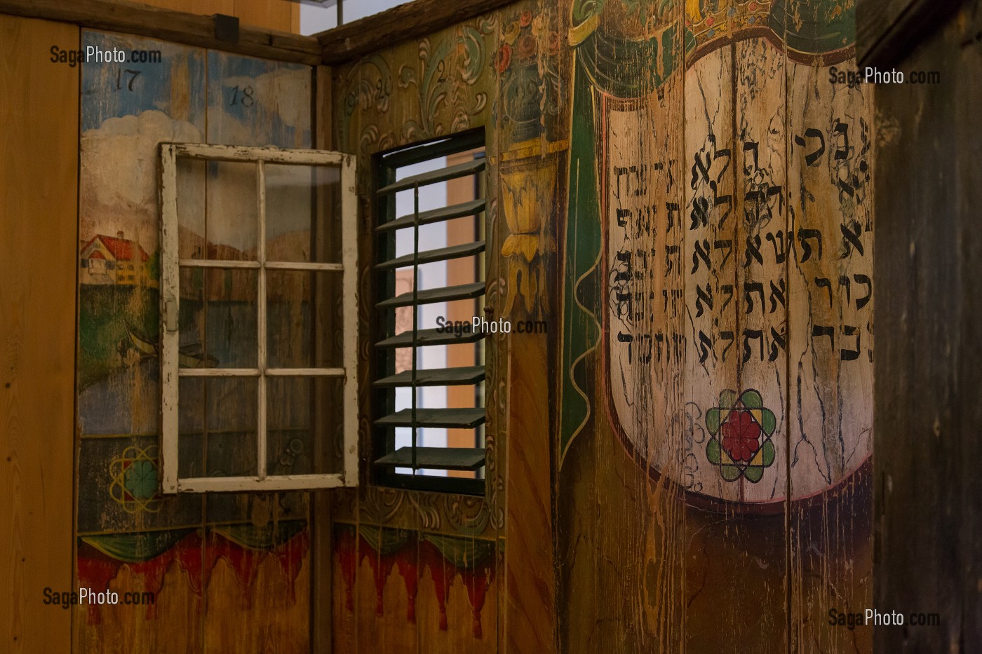 CABANE POUR LA FETE DES TABERNACLES, SOUKKAH, MUSEE D'ART ET D'HISTOIRE DU JUDAISME INSTALLE DANS L'HOTEL DE SAINT-AIGNAN, 3EME ARRONDISSEMENT, PARIS (75), ILE-DE-FRANCE, FRANCE 